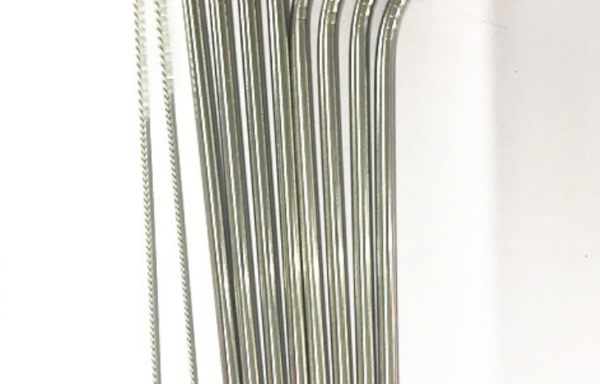 Stainless Bend straw with  silicon tip and a brush